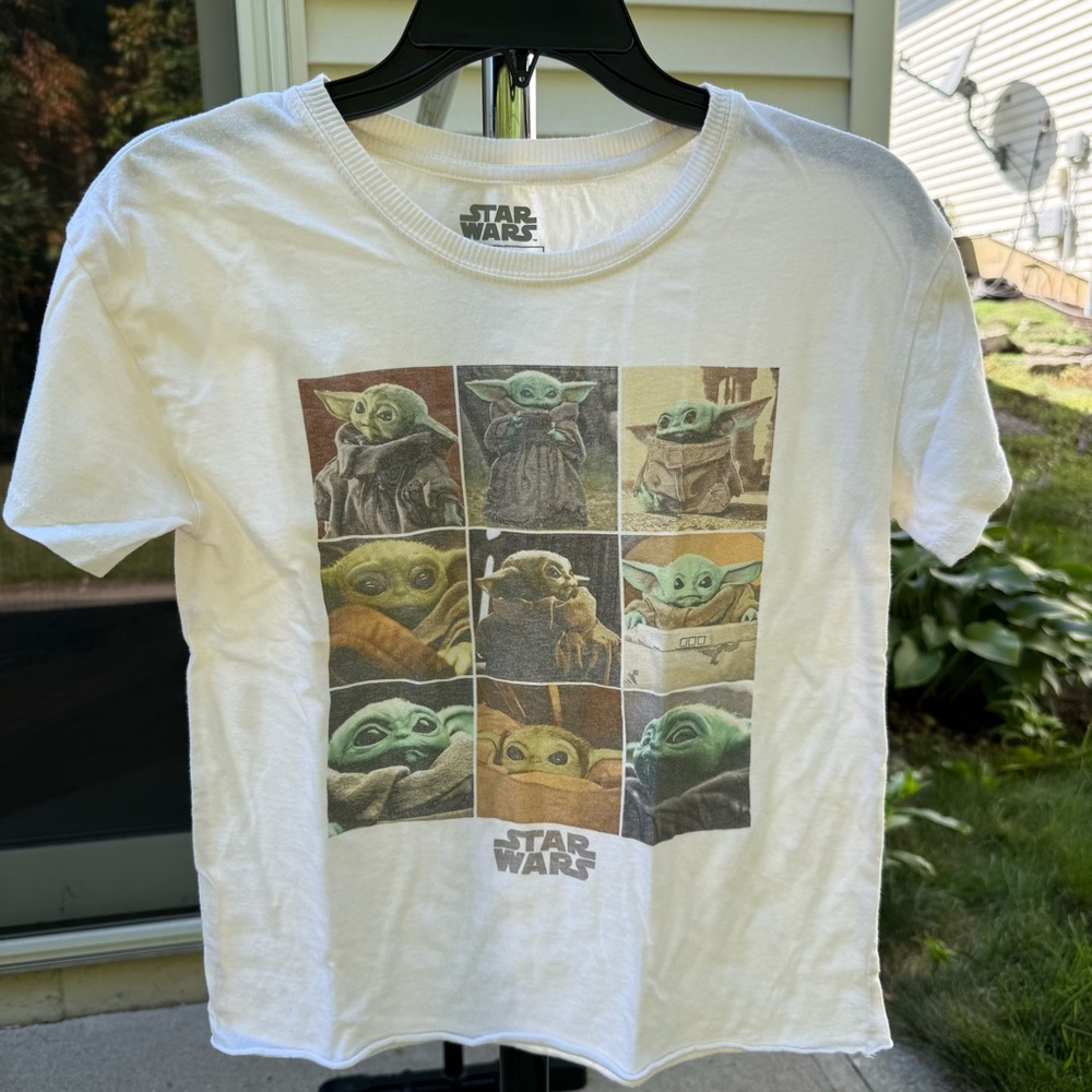 Women's Star Wars Fifth Sun Baby Yoda Beige Short Sleeve Graphic T-shirt